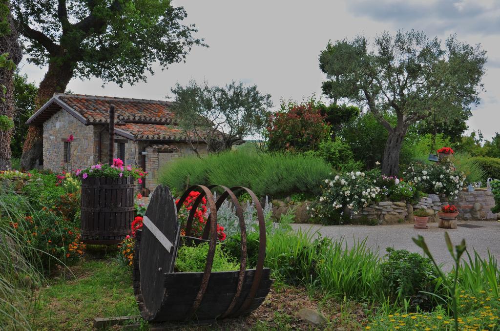 Casale Il Cerqueto Bed and Breakfast San Severino Marche Eksteriør billede